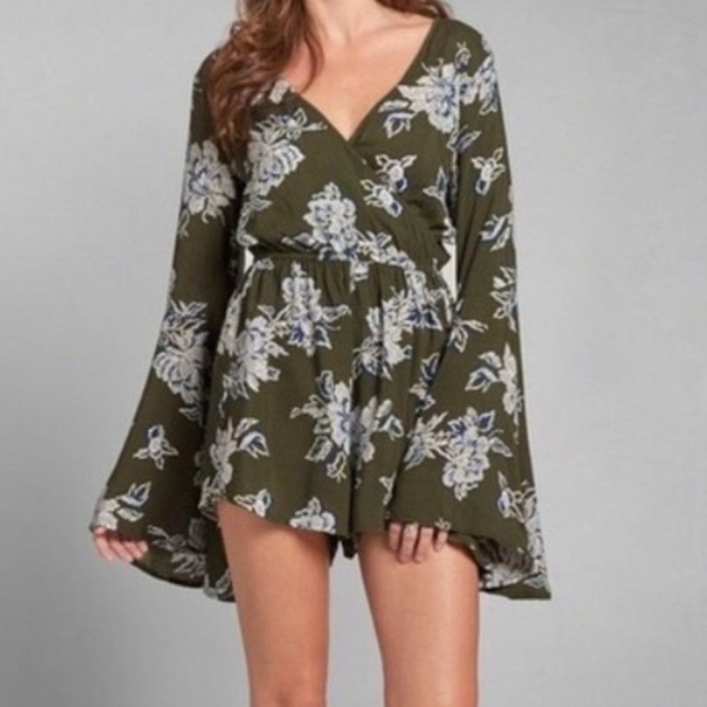 Abercrombie Green Floral romper size small